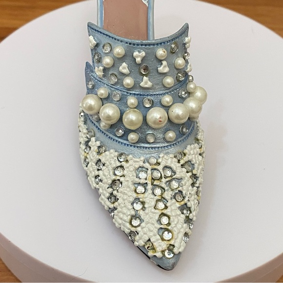 1999 RAINE Just the Right Shoe Frosted Fantasy Mini Ceramic Blue Shoe Figurine - Picture 5 of 12